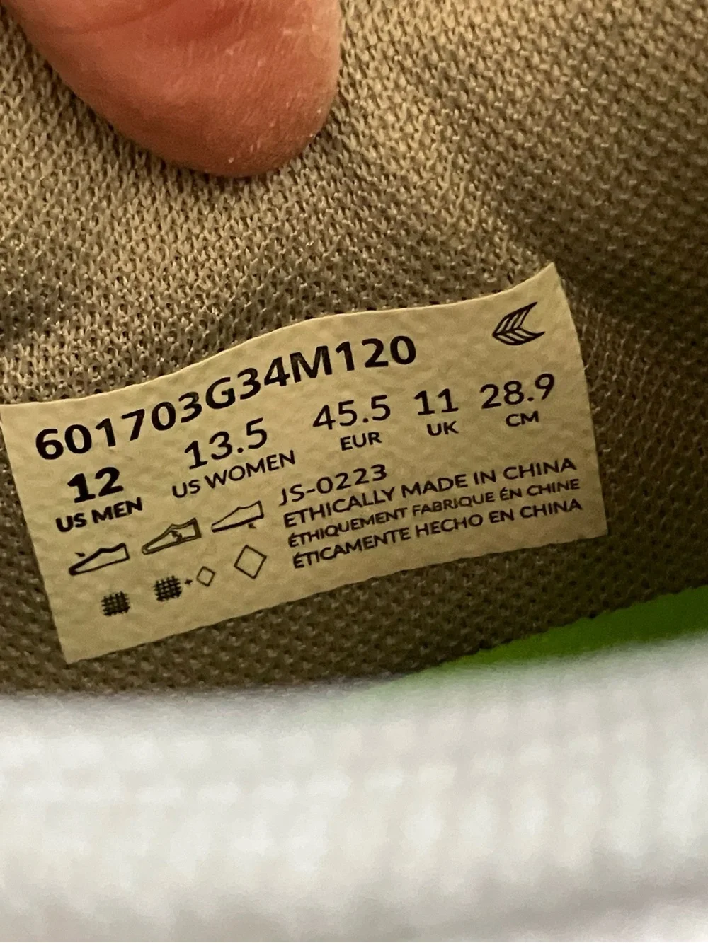 Cariuma man size 12 sneakers